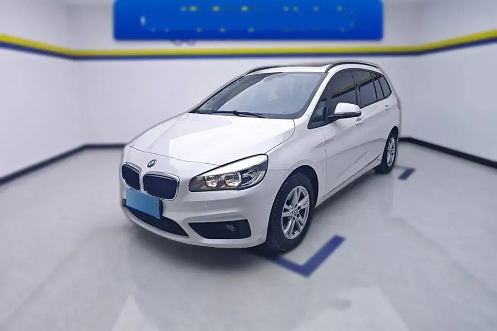 2015 BMW 2 Series Wagon 1.5T 136HP L3 6AT