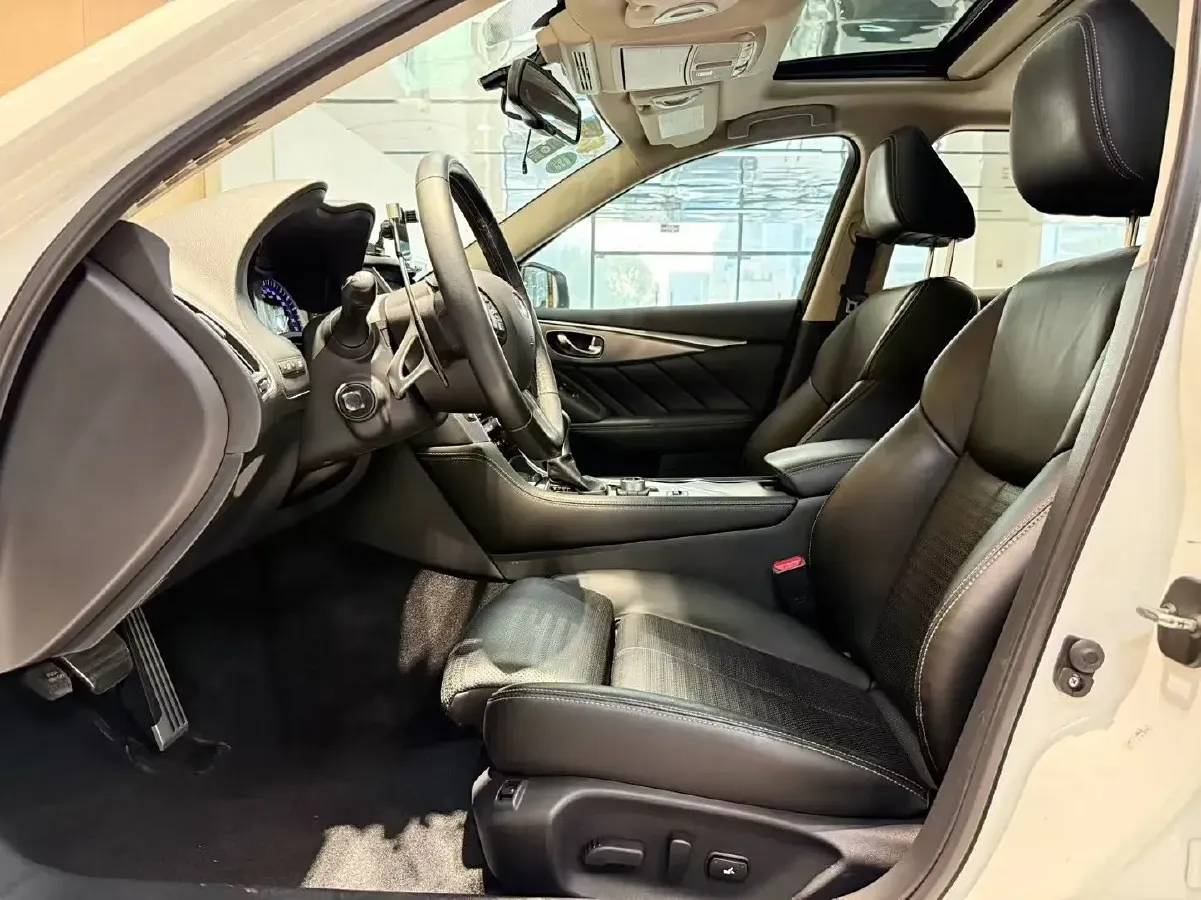 2014 Infiniti Q50 3.7L 351HP V6 7AT,autocango,china used car exporter,china ev exporter,chinese used car exporter,chinese used ev exporter