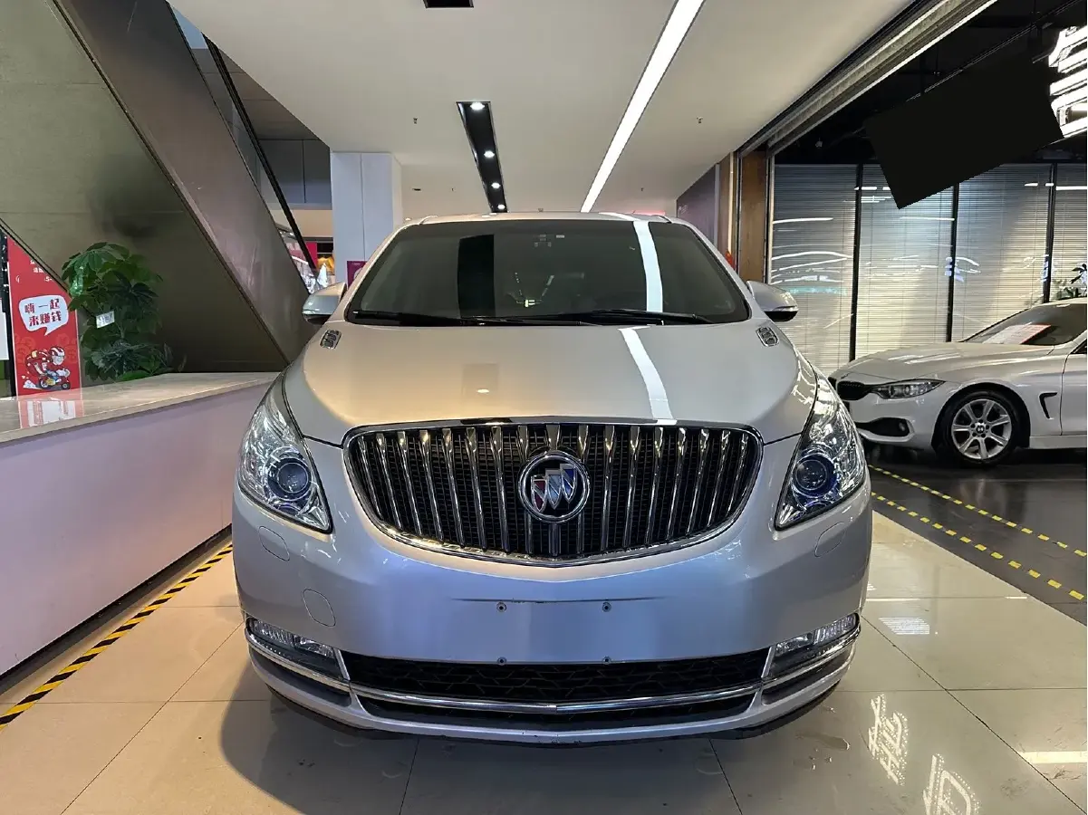 2015 Buick GL8 2.4L 186HP L4 6AT