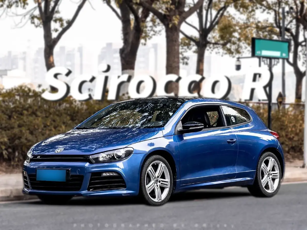 2011 Volkswagen Scirocco 2.0T 256HP L4 6DCT