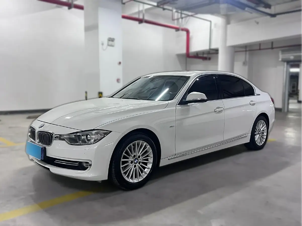 2014 BMW 3 Series 2.0T 245HP L4 8AT