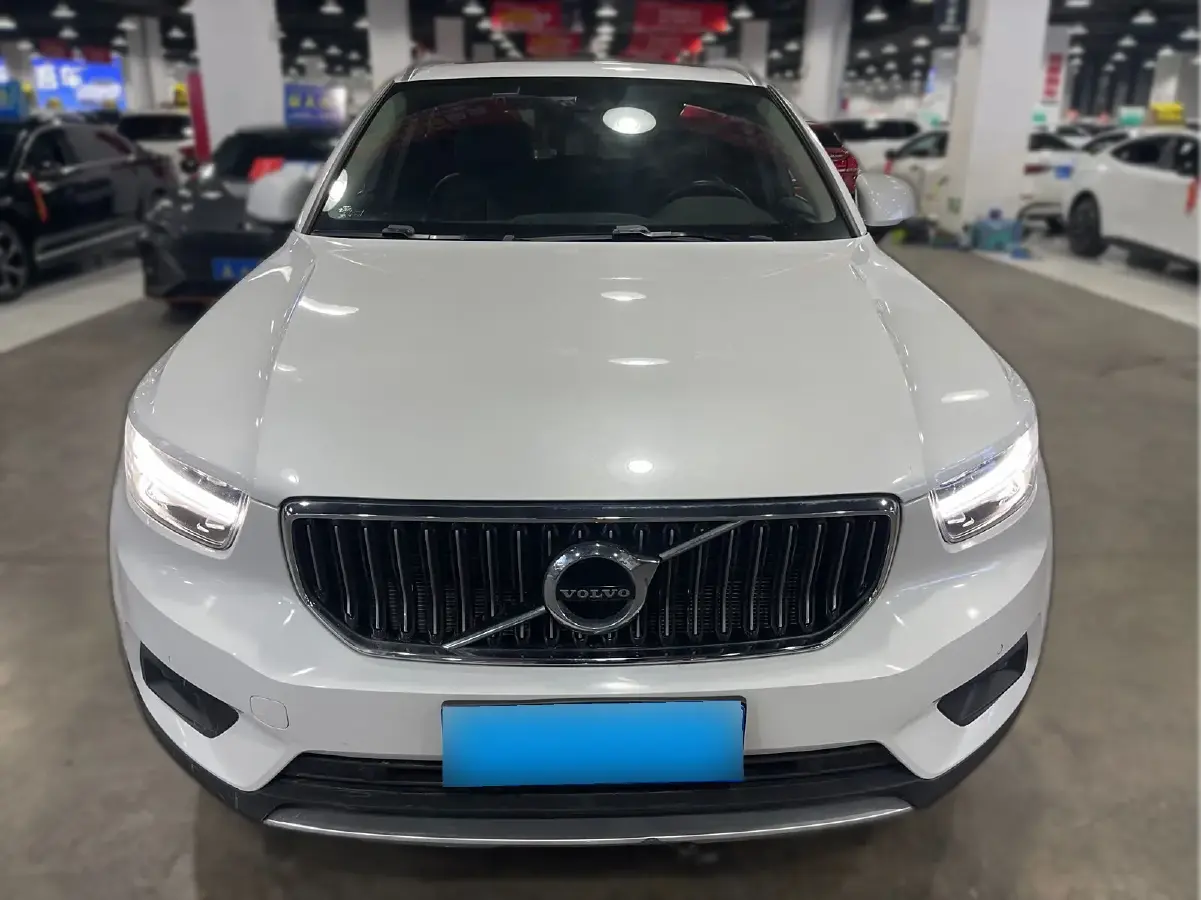 2021 Volvo XC40 2.0T 190HP L4 8AT