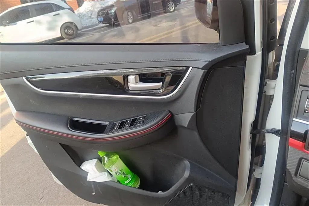 2020 DongFeng Forthing SX6 1.6L 122HP L4 5MT,autocango,china used car exporter,china ev exporter,chinese used car exporter,chinese used ev exporter