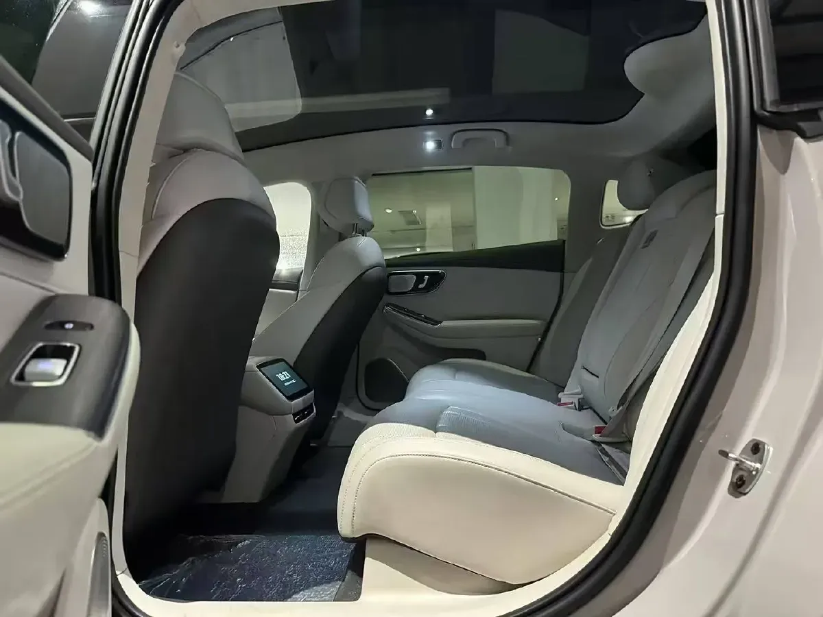 2023 Rising Auto F7 BEV 90KWH,autocango,china used car exporter,china ev exporter,chinese used car exporter,chinese used ev exporter