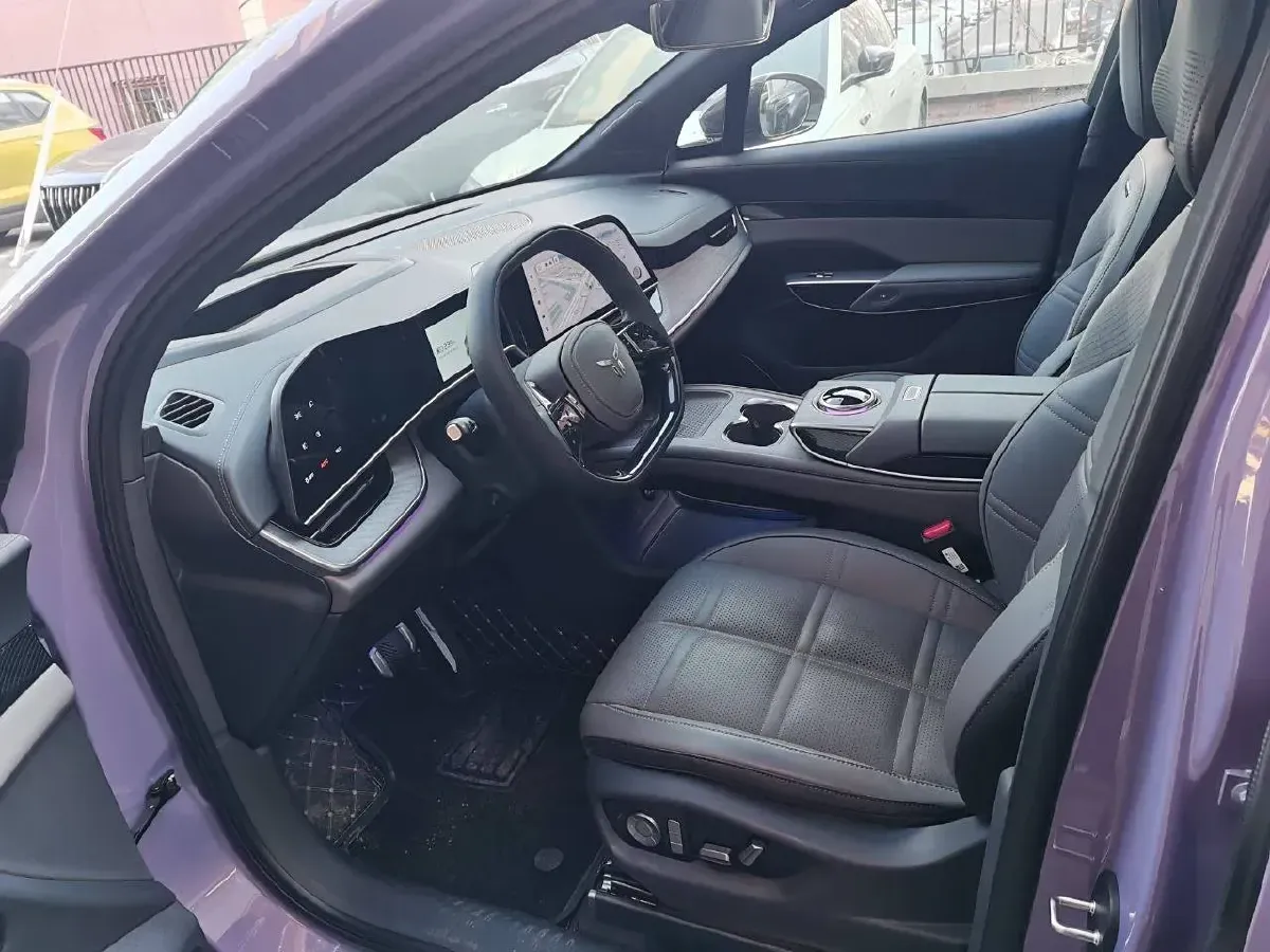 2025 HongQi TianGong 08 BEV 111KWH,autocango,china used car exporter,china ev exporter,chinese used car exporter,chinese used ev exporter