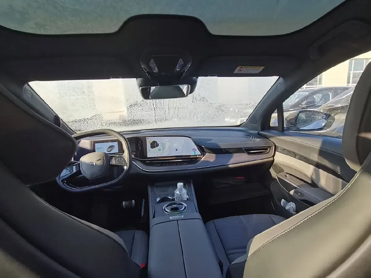 2025 HongQi TianGong 08 BEV 85KWH,autocango,china used car exporter,china ev exporter,chinese used car exporter,chinese used ev exporter