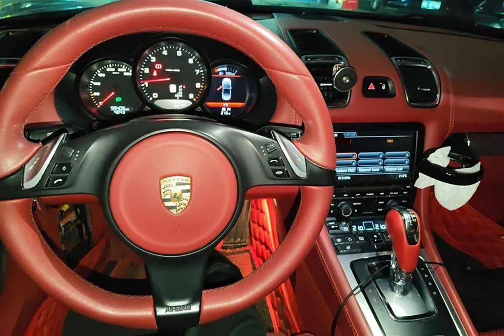 2013 Porsche Boxster 2.7L 265HP H6 7DCT,autocango,china used car exporter,china ev exporter,chinese used car exporter,chinese used ev exporter