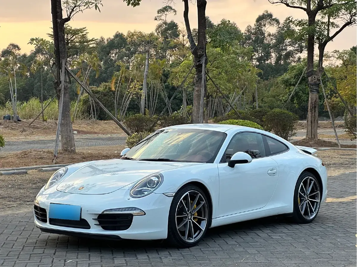 2015 Porsche 911 3.4L 350HP H6 7DCT