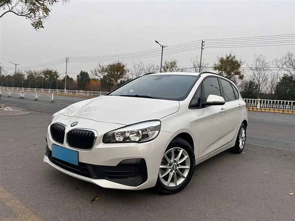 2018 BMW 2 Series Wagon 1.5T 136HP L3 6AT