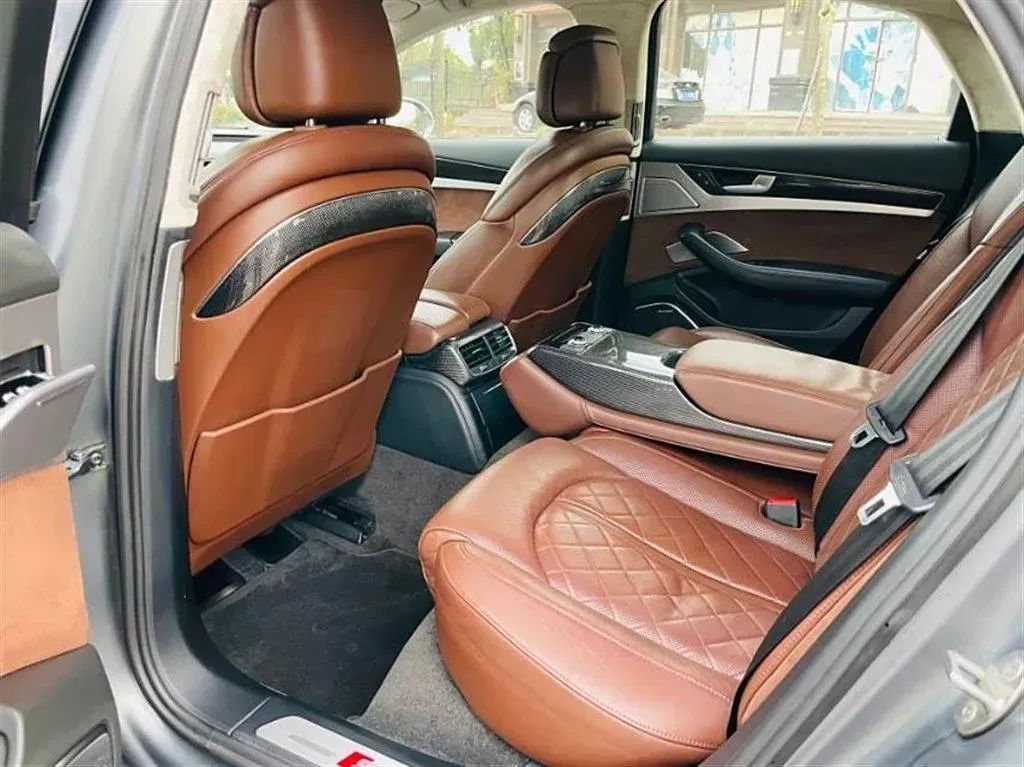 2013 Audi S8 4.0T 520HP V8 8AT,autocango,china used car exporter,china ev exporter,chinese used car exporter,chinese used ev exporter