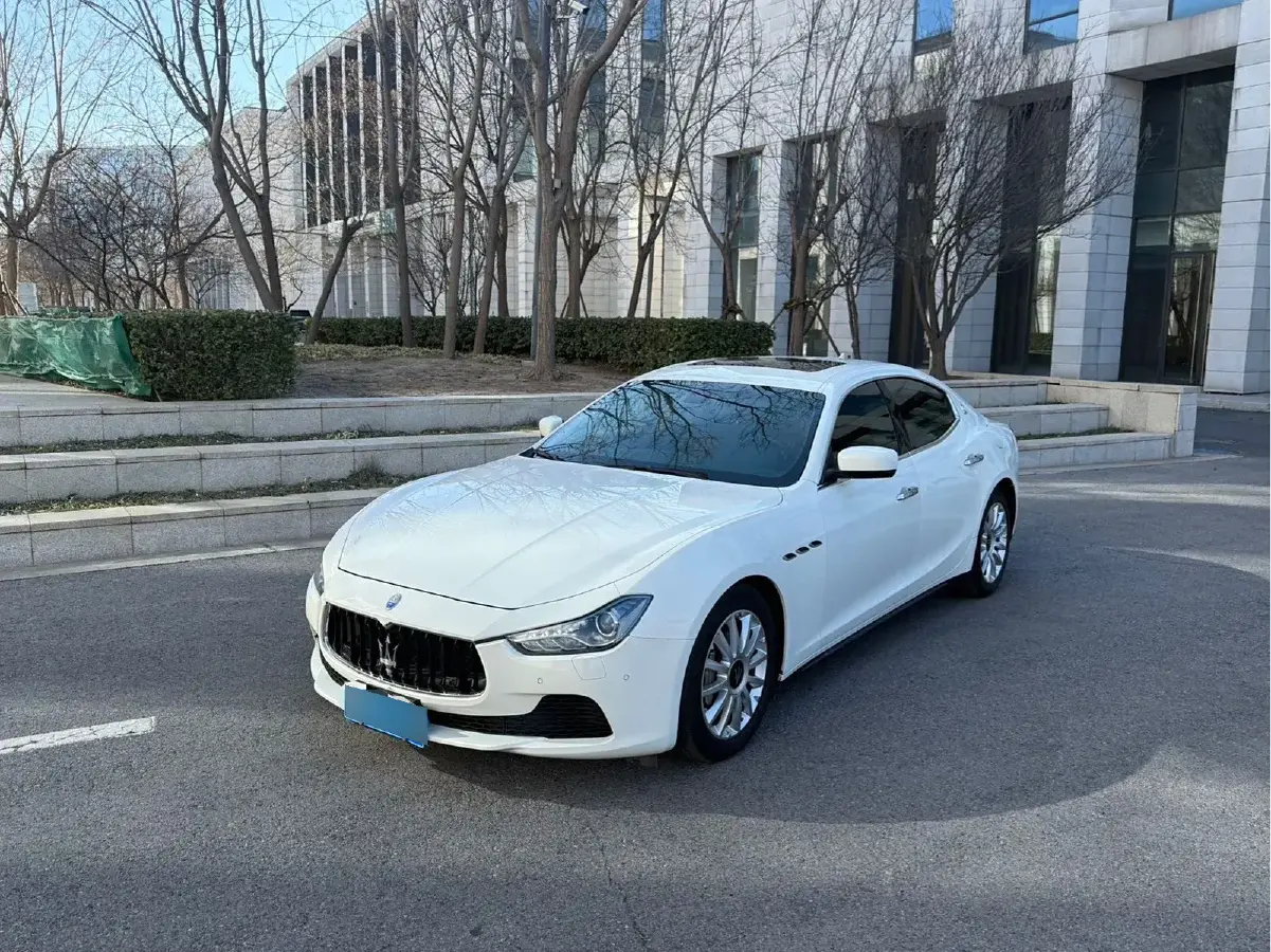 2014 Maserati Ghibli 3.0T 330HP V6 8AT