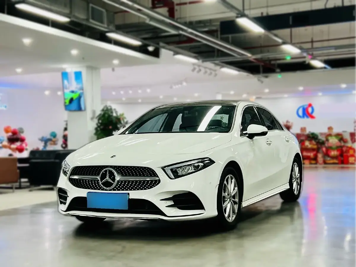 2022 Mercedes-Benz A Class 1.3T 163HP L4 7DCT