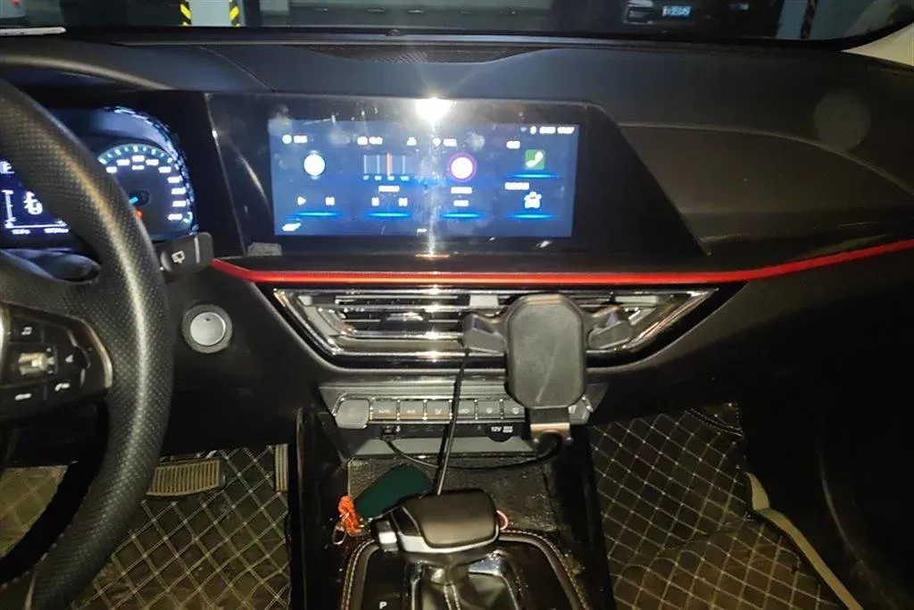 2021 ChangAn Oshan X5 1.5T 180HP L4 7DCT,autocango,china used car exporter,china ev exporter,chinese used car exporter,chinese used ev exporter