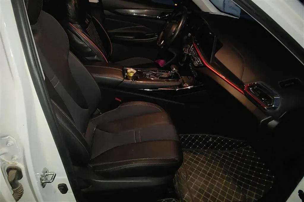 2021 ChangAn Oshan X5 1.5T 180HP L4 7DCT,autocango,china used car exporter,china ev exporter,chinese used car exporter,chinese used ev exporter