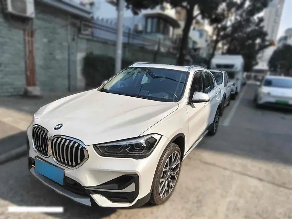 2021 BMW X1 2.0T 192HP L4 8AT
