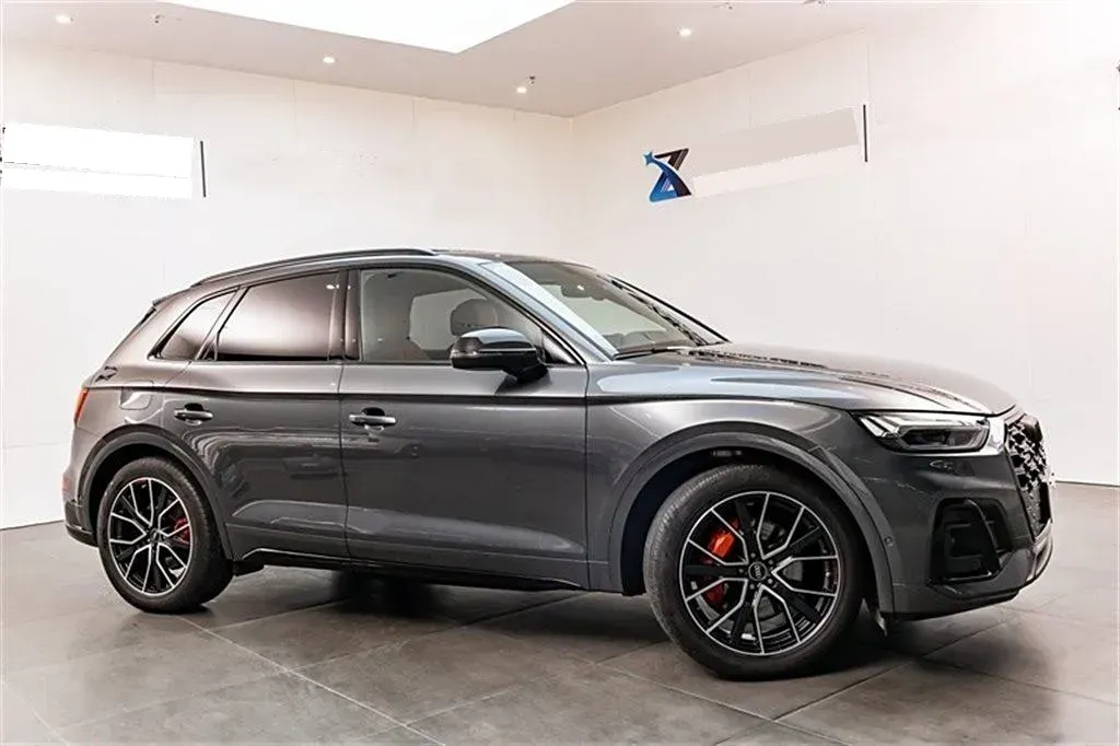 2021 Audi SQ5 3.0T 354HP V6 8AT,autocango,china used car exporter,china ev exporter,chinese used car exporter,chinese used ev exporter