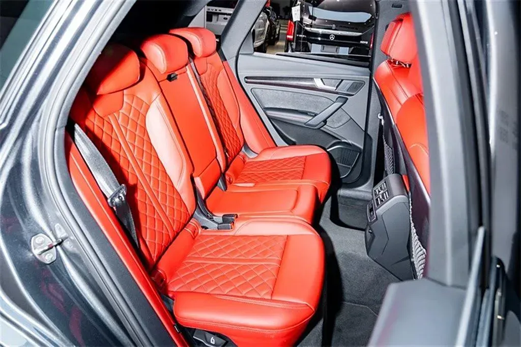 2021 Audi SQ5 3.0T 354HP V6 8AT,autocango,china used car exporter,china ev exporter,chinese used car exporter,chinese used ev exporter