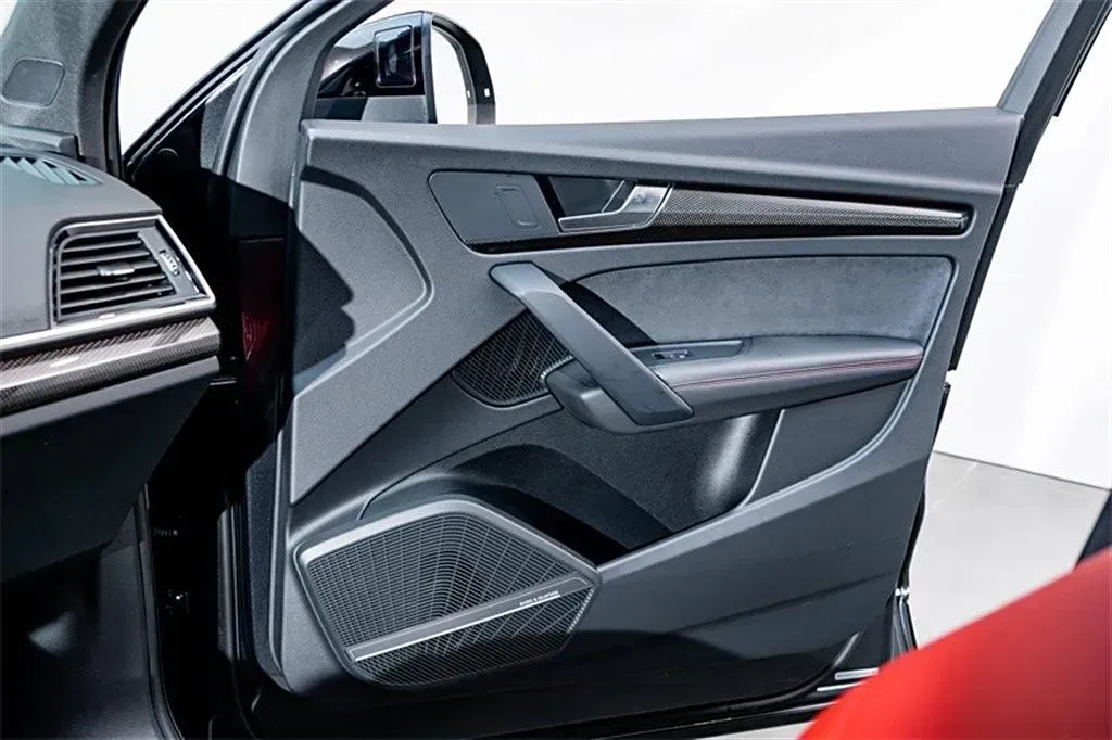 2021 Audi SQ5 3.0T 354HP V6 8AT,autocango,china used car exporter,china ev exporter,chinese used car exporter,chinese used ev exporter