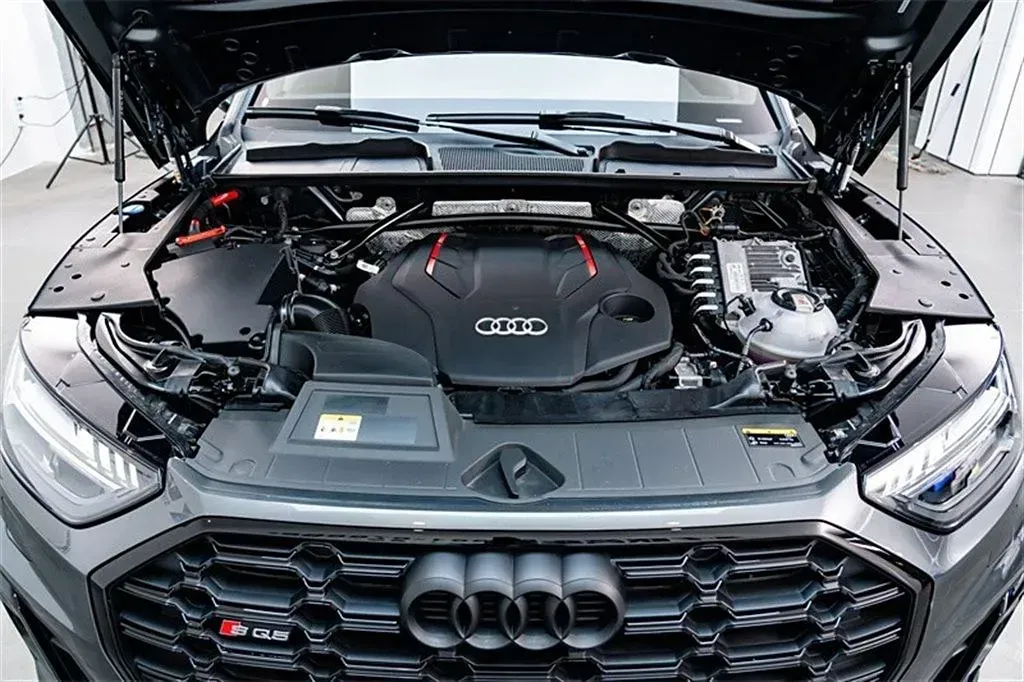 2021 Audi SQ5 3.0T 354HP V6 8AT,autocango,china used car exporter,china ev exporter,chinese used car exporter,chinese used ev exporter