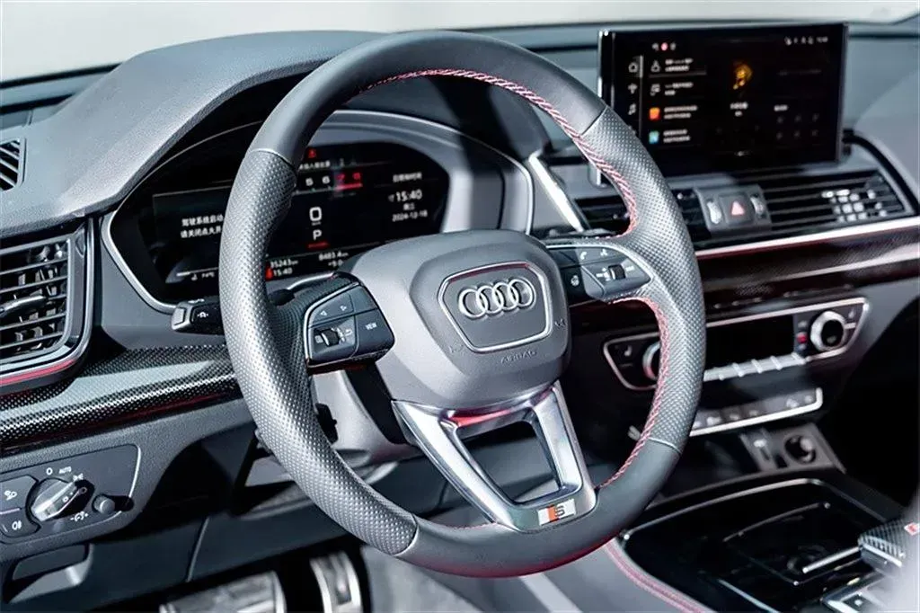 2021 Audi SQ5 3.0T 354HP V6 8AT,autocango,china used car exporter,china ev exporter,chinese used car exporter,chinese used ev exporter