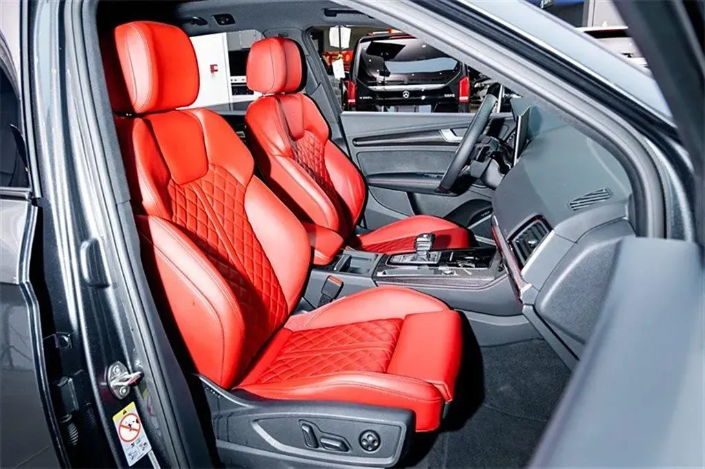 2021 Audi SQ5 3.0T 354HP V6 8AT,autocango,china used car exporter,china ev exporter,chinese used car exporter,chinese used ev exporter