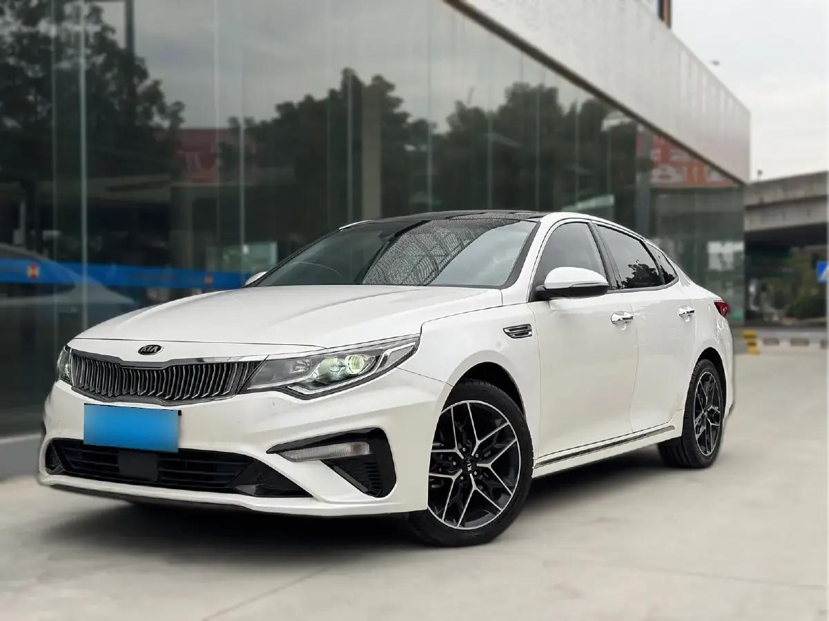2019 Kia K5 2.0L 161HP L4 6AT