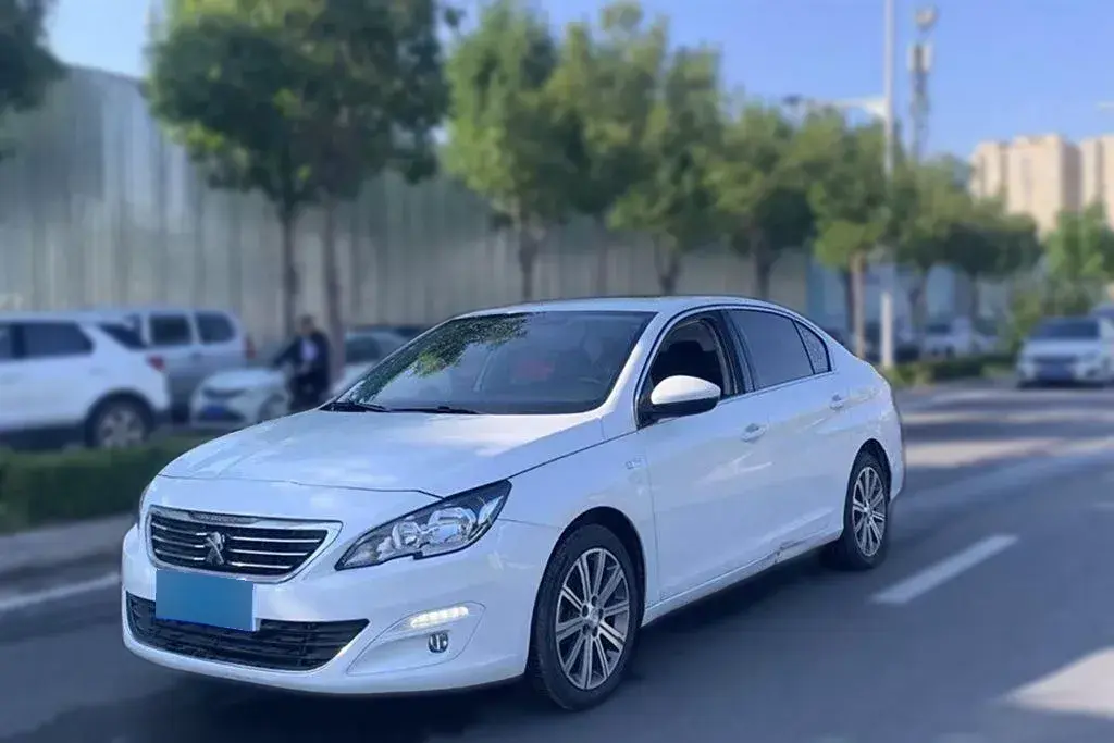 2015 Peugeot 408 1.2T 136HP L3 6AT
