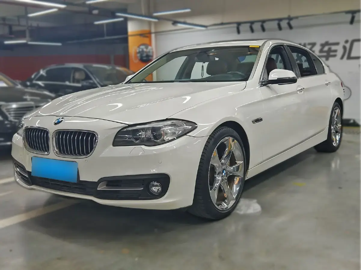 2014 BMW 5 Series 3.0T 306HP L6 8AT