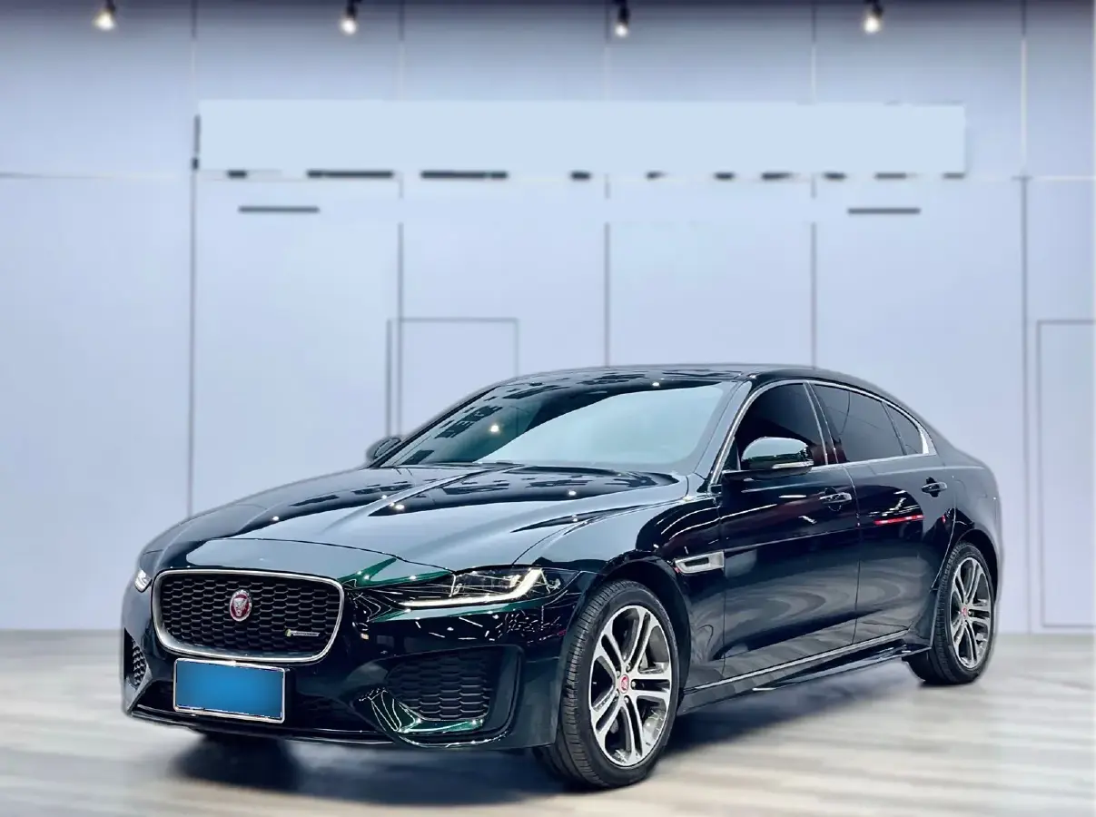 2022 Jaguar XEL 2.0T 250HP L4 8AT