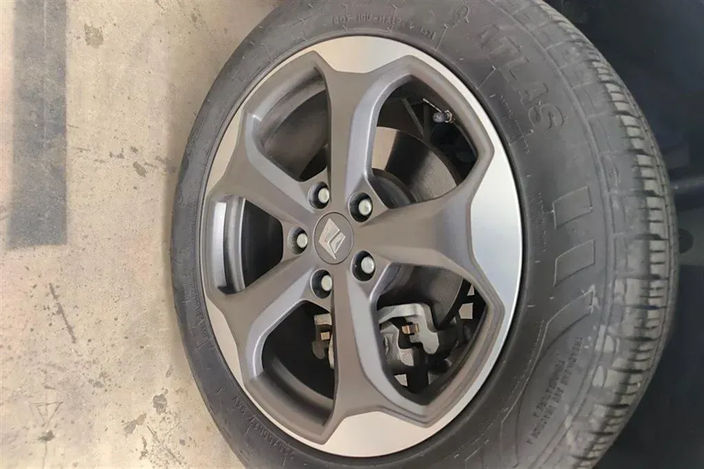 2019 BaoJun RM-5 1.5T 147HP L4 CVT,autocango,china used car exporter,china ev exporter,chinese used car exporter,chinese used ev exporter