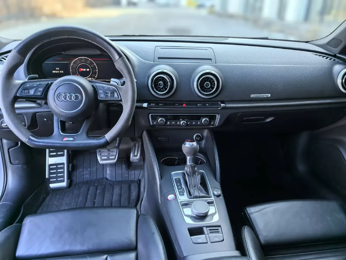 2017 Audi RS 3 2.5T 400HP L5 7DCT,autocango,china used car exporter,china ev exporter,chinese used car exporter,chinese used ev exporter