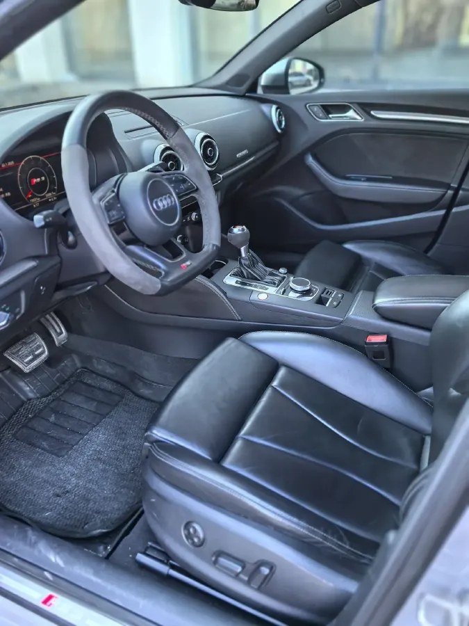 2017 Audi RS 3 2.5T 400HP L5 7DCT,autocango,china used car exporter,china ev exporter,chinese used car exporter,chinese used ev exporter