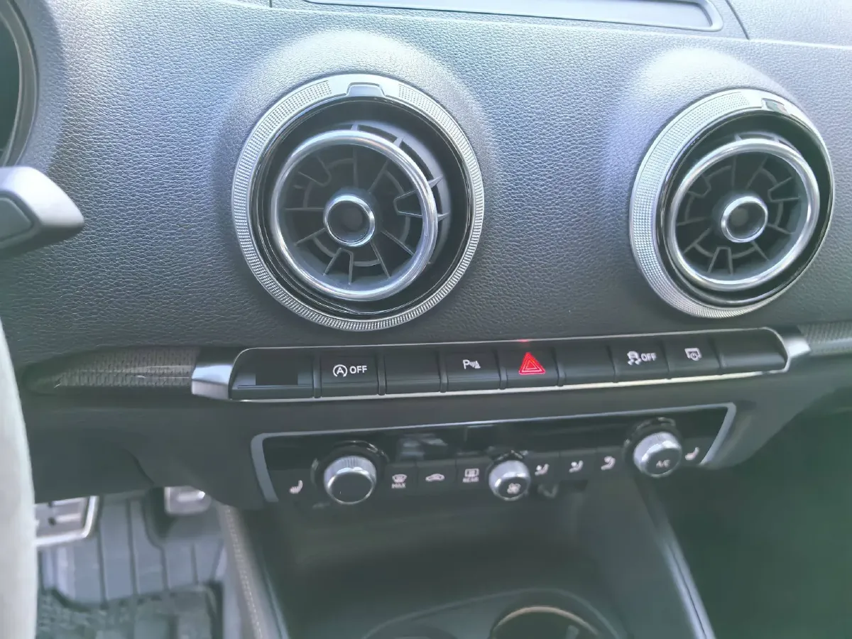 2017 Audi RS 3 2.5T 400HP L5 7DCT,autocango,china used car exporter,china ev exporter,chinese used car exporter,chinese used ev exporter