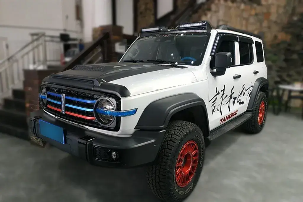 2021 Tank 300 2.0T 227HP L4 8AT