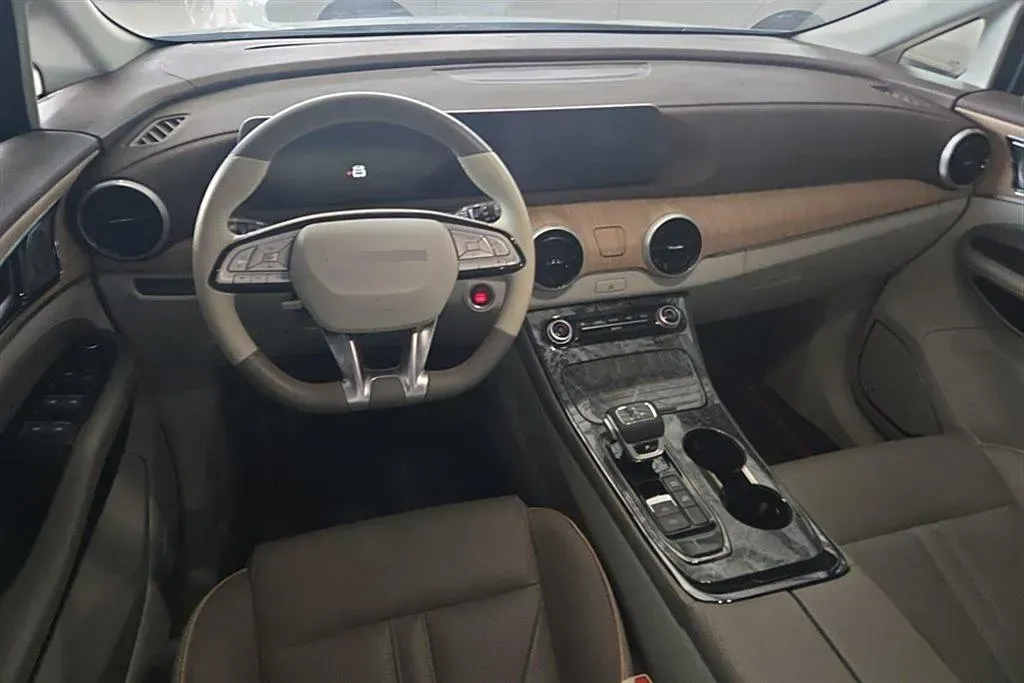 2023 DongFeng Forthing Yacht 1.5T 197HP L4 7DCT,autocango,china used car exporter,china ev exporter,chinese used car exporter,chinese used ev exporter