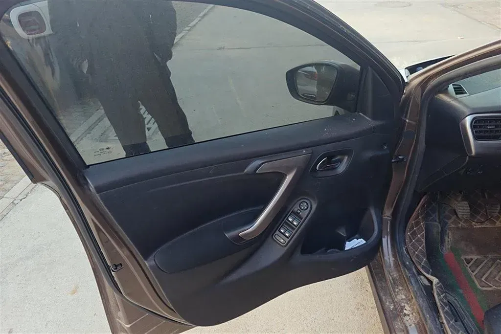 2014 Peugeot 301 1.6L 117HP L4 5MT,autocango,china used car exporter,china ev exporter,chinese used car exporter,chinese used ev exporter