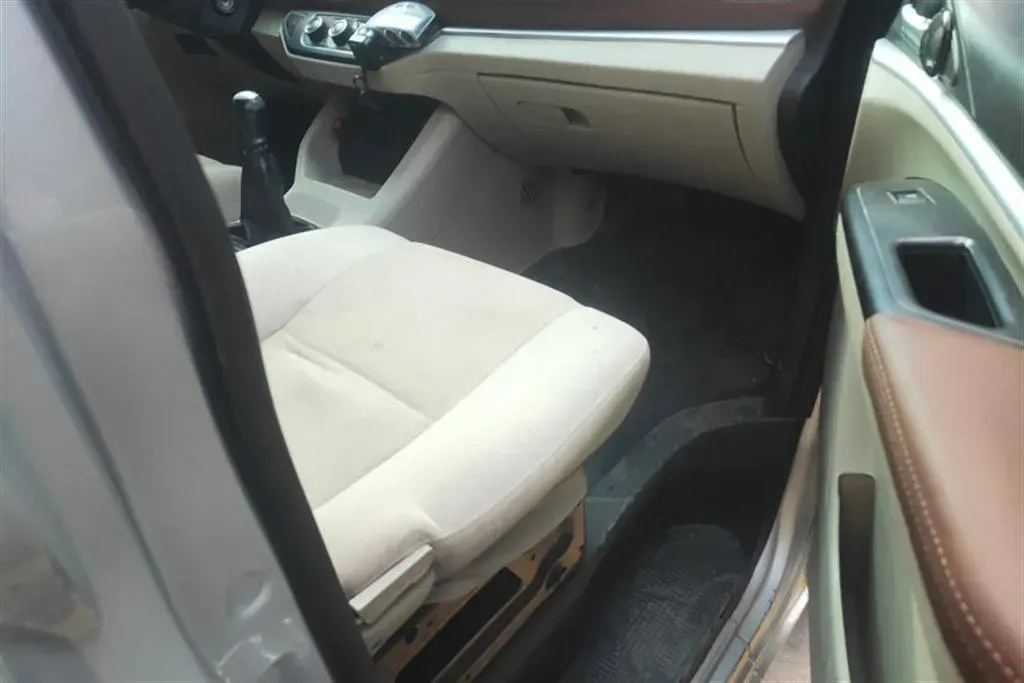 2020 DongFeng Forthing LingZhi 1.6L 122HP L4 5MT,autocango,china used car exporter,china ev exporter,chinese used car exporter,chinese used ev exporter