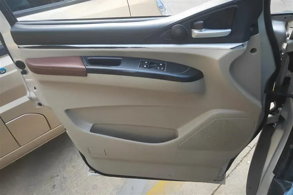 2020 DongFeng Forthing LingZhi 1.6L 122HP L4 5MT,autocango,china used car exporter,china ev exporter,chinese used car exporter,chinese used ev exporter