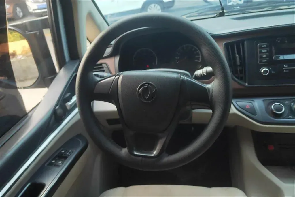 2020 DongFeng Forthing LingZhi 1.6L 122HP L4 5MT,autocango,china used car exporter,china ev exporter,chinese used car exporter,chinese used ev exporter