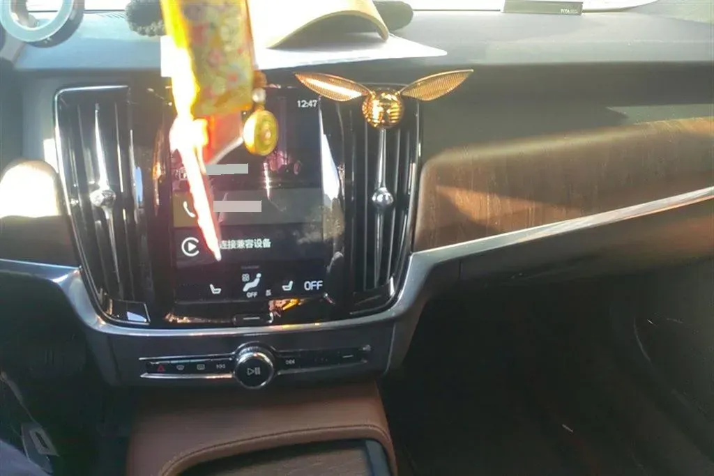 2021 Volvo V90 2.0T 250HP L4 8AT,autocango,china used car exporter,china ev exporter,chinese used car exporter,chinese used ev exporter