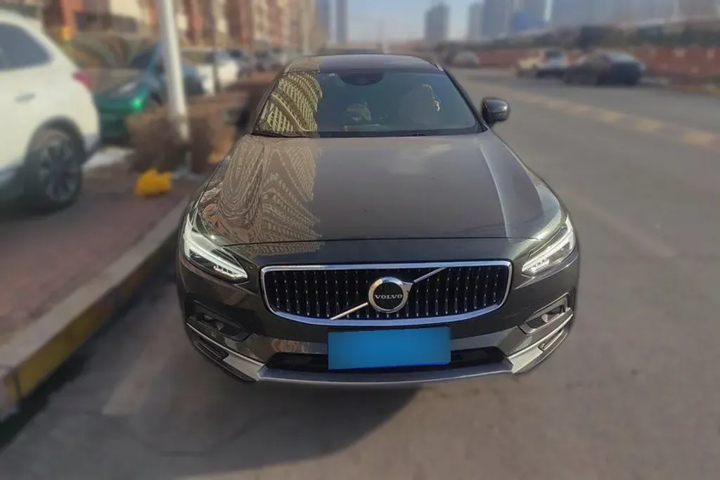 2021 Volvo V90 2.0T 250HP L4 8AT,autocango,china used car exporter,china ev exporter,chinese used car exporter,chinese used ev exporter