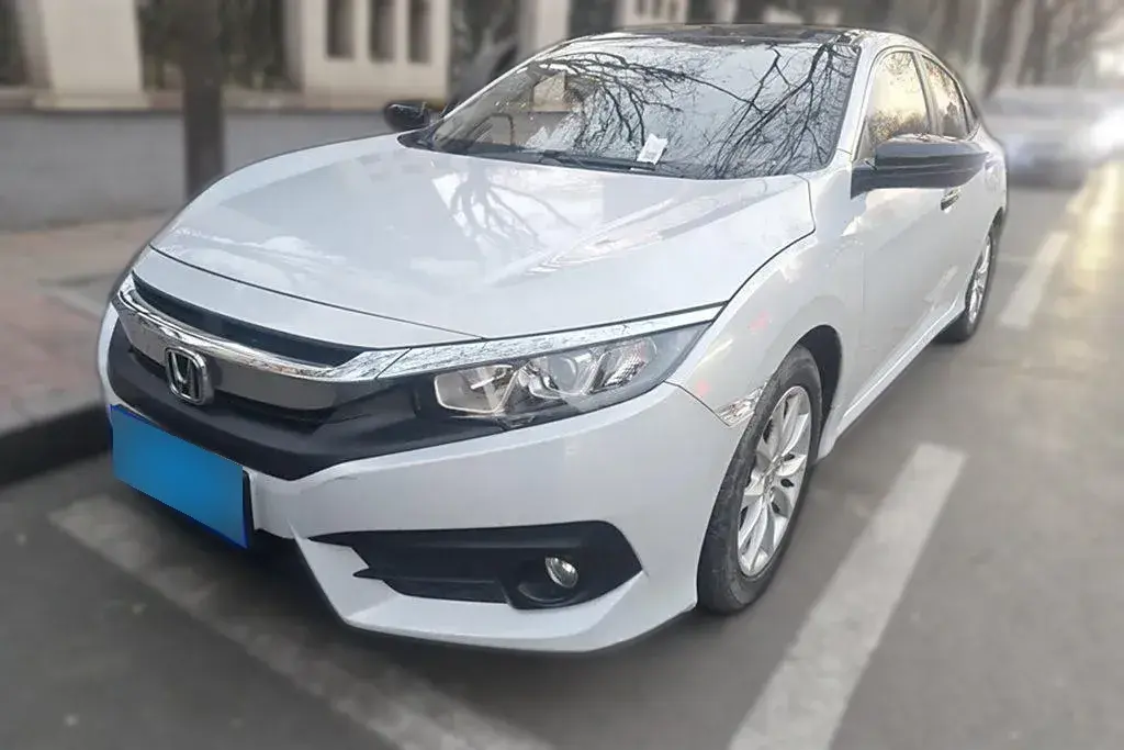 2016 Honda Civic 1.0T 125HP L3 CVT