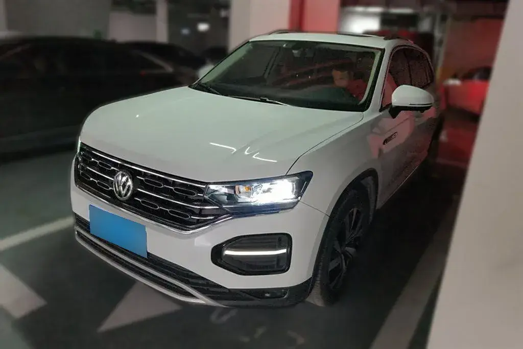 2020 Volkswagen Tayron 2.0T 186HP L4 7DCT