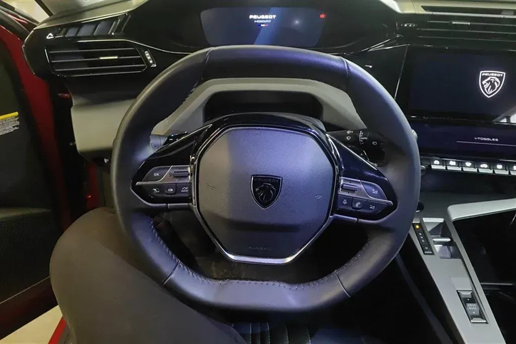 2023 Peugeot 408X 1.6T 175HP L4 8AT,autocango,china used car exporter,china ev exporter,chinese used car exporter,chinese used ev exporter