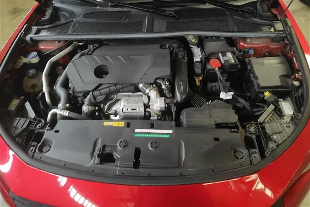 2023 Peugeot 408X 1.6T 175HP L4 8AT,autocango,china used car exporter,china ev exporter,chinese used car exporter,chinese used ev exporter