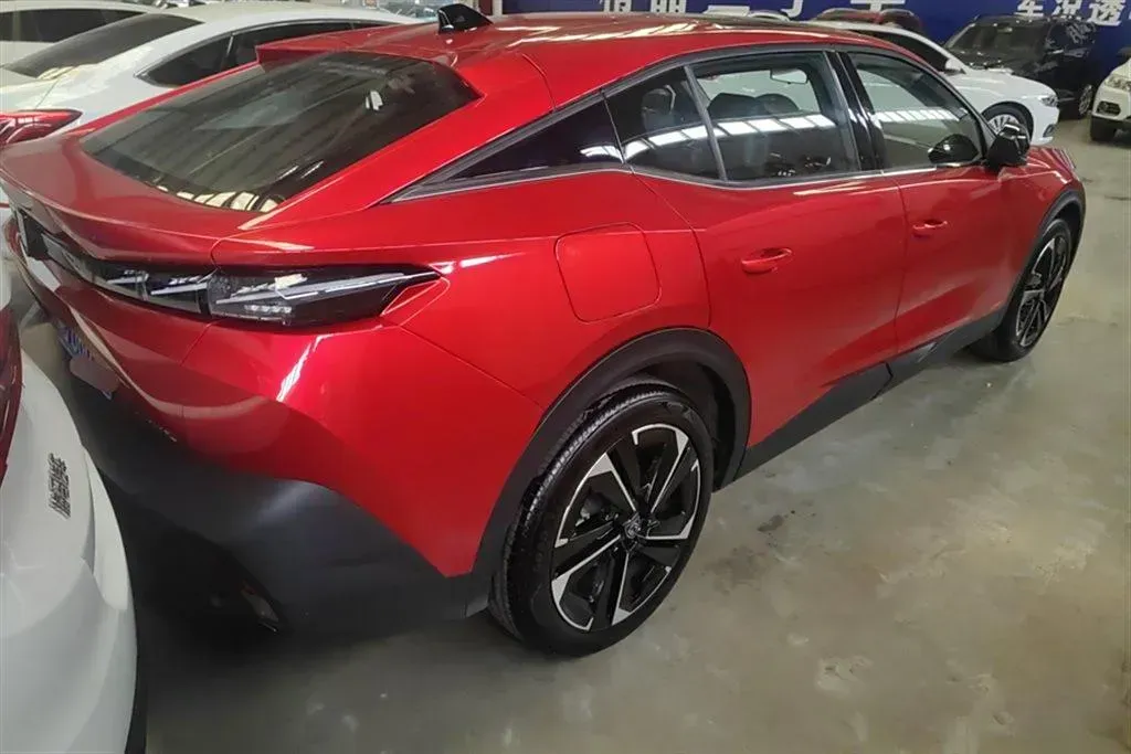 2023 Peugeot 408X 1.6T 175HP L4 8AT,autocango,china used car exporter,china ev exporter,chinese used car exporter,chinese used ev exporter