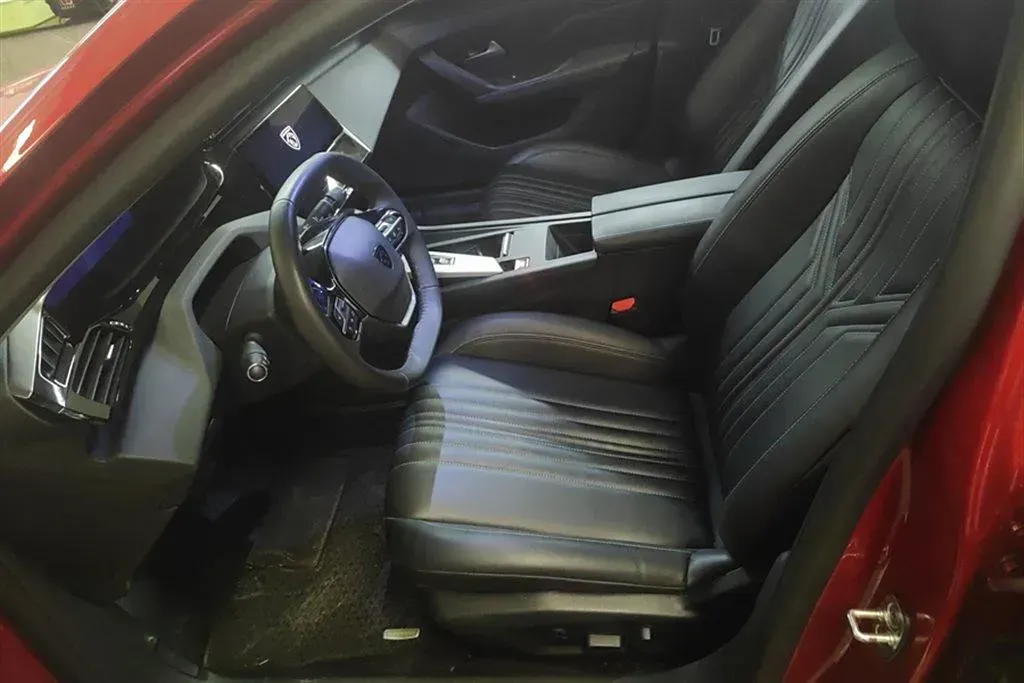 2023 Peugeot 408X 1.6T 175HP L4 8AT,autocango,china used car exporter,china ev exporter,chinese used car exporter,chinese used ev exporter