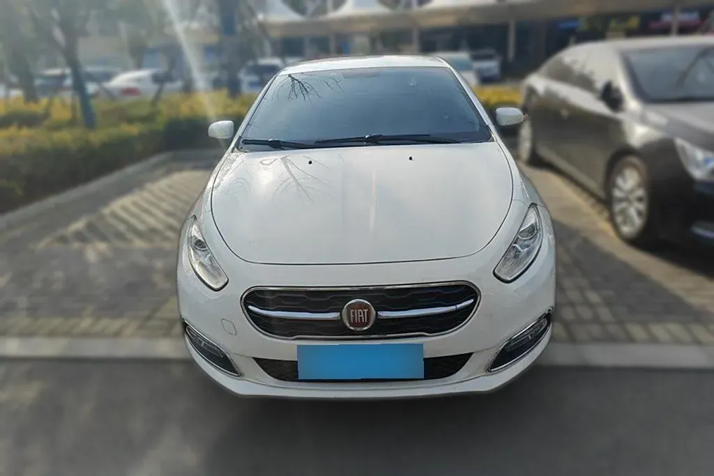 2015 Fiat Viaggio 1.4T 120HP L4 5MT,autocango,china used car exporter,china ev exporter,chinese used car exporter,chinese used ev exporter