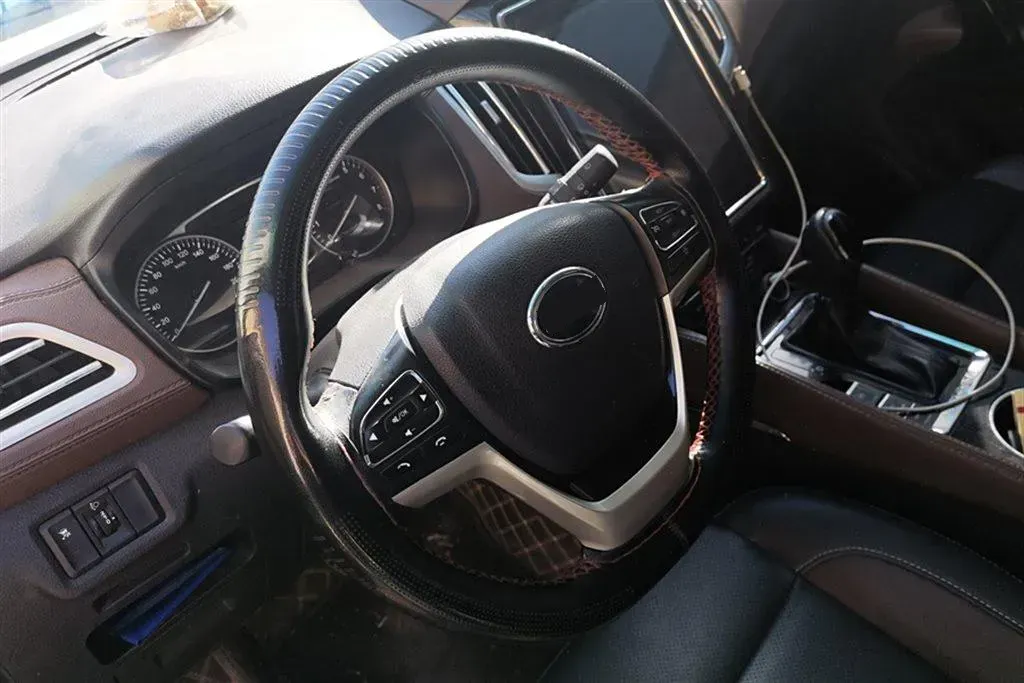 2017 SWM X7 1.5T 156HP L4 6AT,autocango,china used car exporter,china ev exporter,chinese used car exporter,chinese used ev exporter