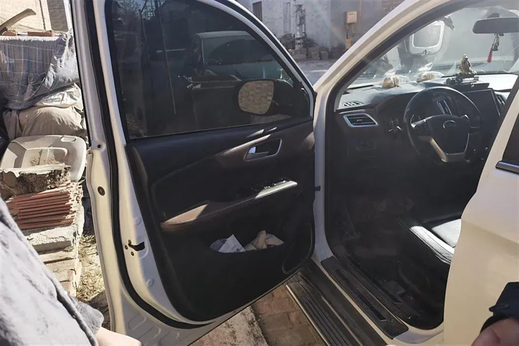 2017 SWM X7 1.5T 156HP L4 6AT,autocango,china used car exporter,china ev exporter,chinese used car exporter,chinese used ev exporter